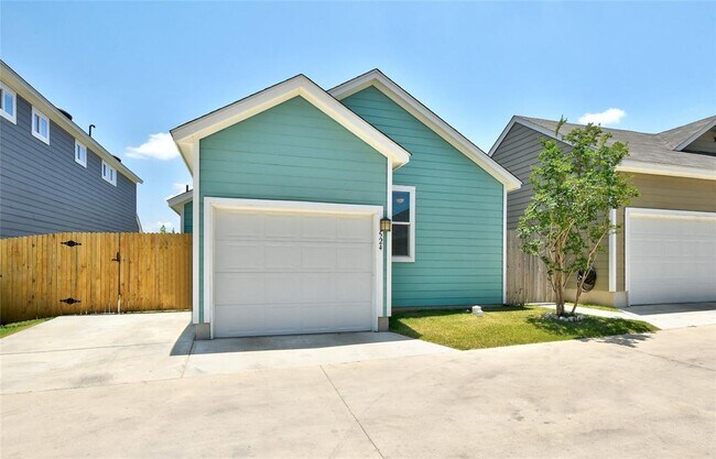 Building Photo - 524 Ferrule Dr