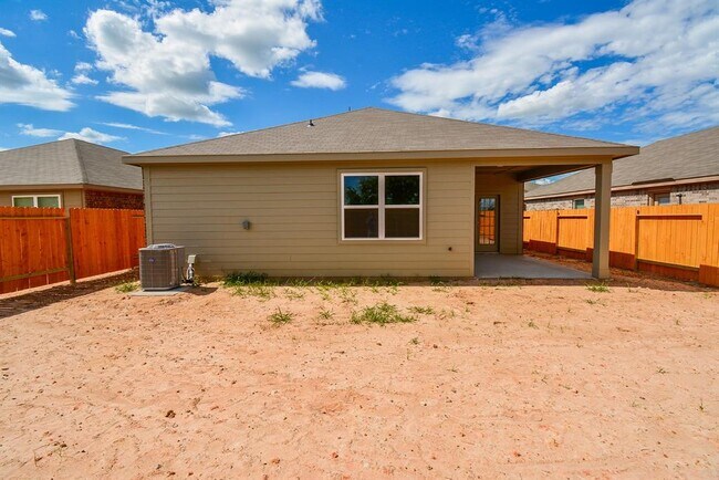 Building Photo - 569 Amberwood Pk Dr