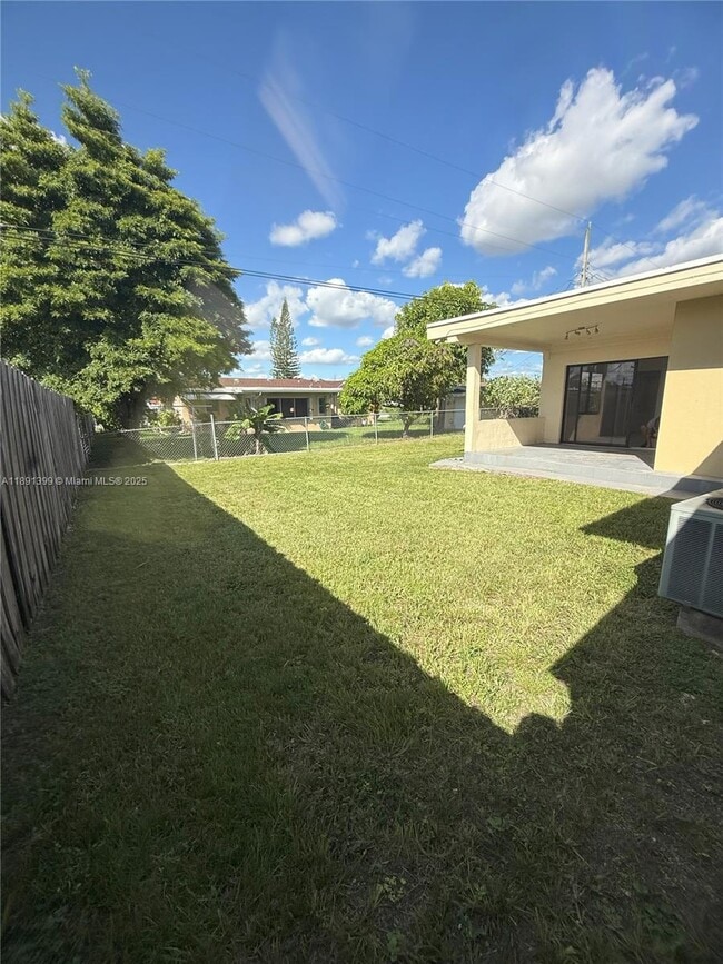 Building Photo - 11821 SW 185th Terrace