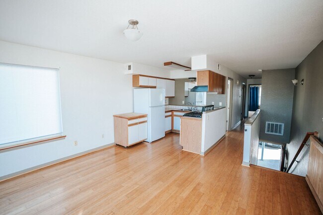Building Photo - 122 Cod St