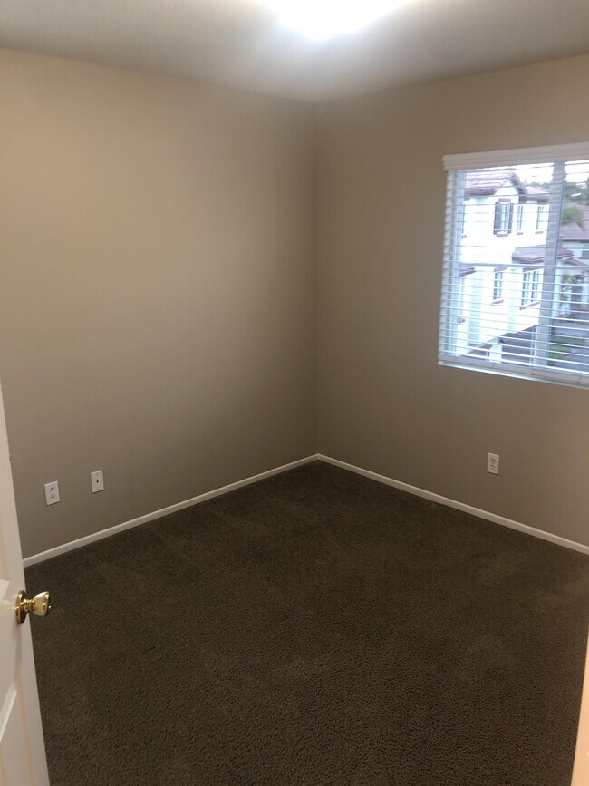 Building Photo - 33800 Willow Haven Ln