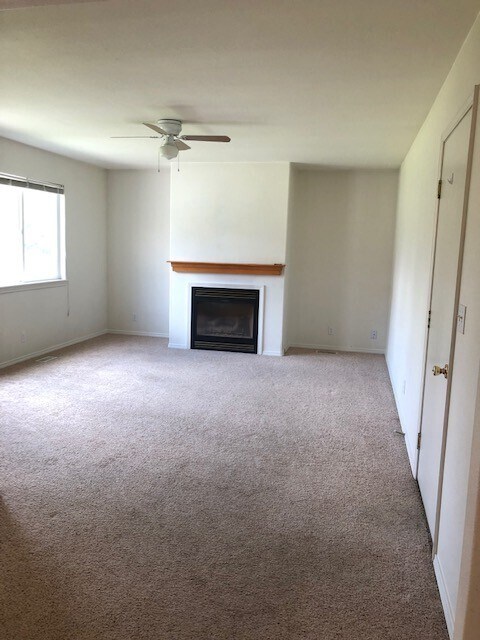 Building Photo - Available NOW! 3bed/2bath Home in Southeast Boise