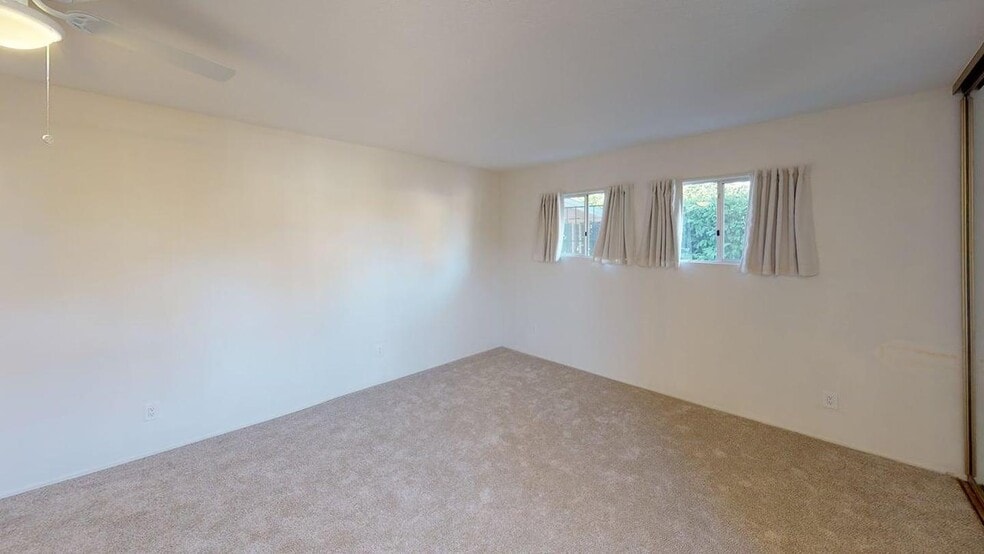 Building Photo - 4312 Manzanita Dr