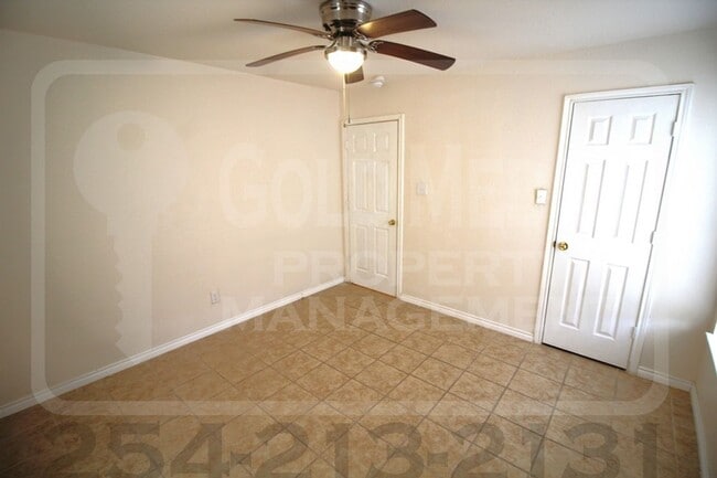 Building Photo - 1710 Cole St