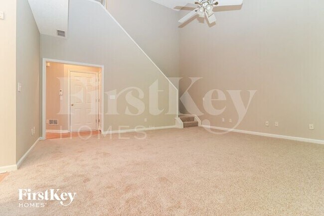 Building Photo - 4006 Maple Ridge Ln NW