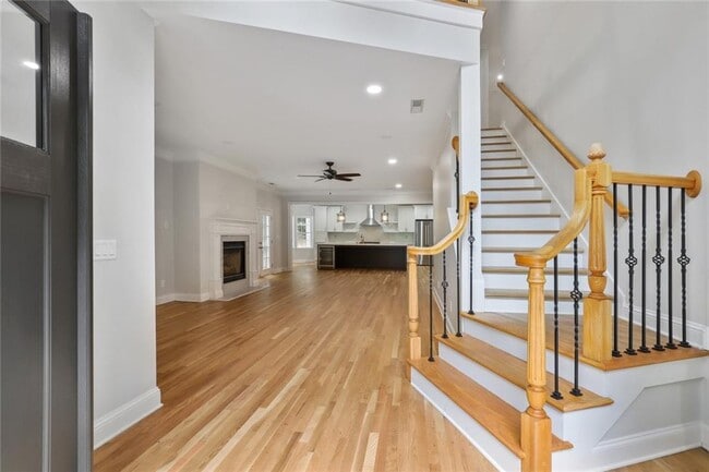 Building Photo - 210 Aerie Ct