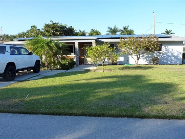 Building Photo - 1433 SE 5th Ct