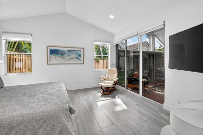 Building Photo - 6668 NW 25th Terrace