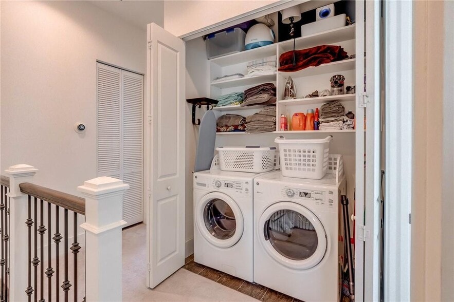 2nd floor washer/dryer - 918 NE 17th Way