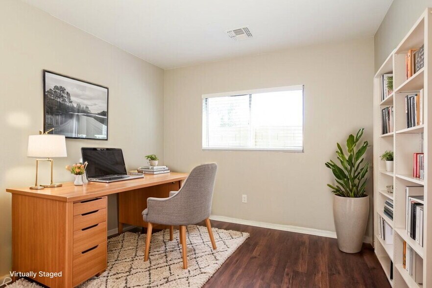 Building Photo - 9642 W Kingman St