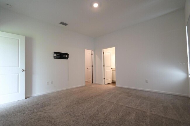 Building Photo - 35552 Shade Fern Ln