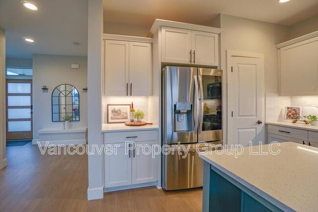 Building Photo - 11025 NE 137th Ave