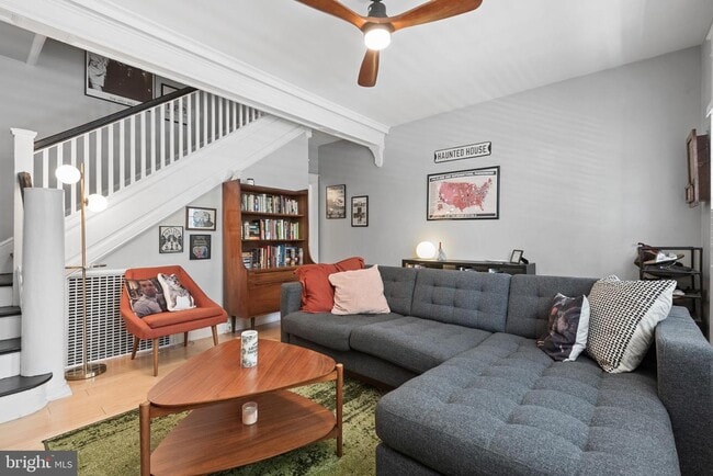 Building Photo - 153 E Ross St