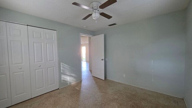 Building Photo - 2 Bedroom 1 Bath Single Family Home