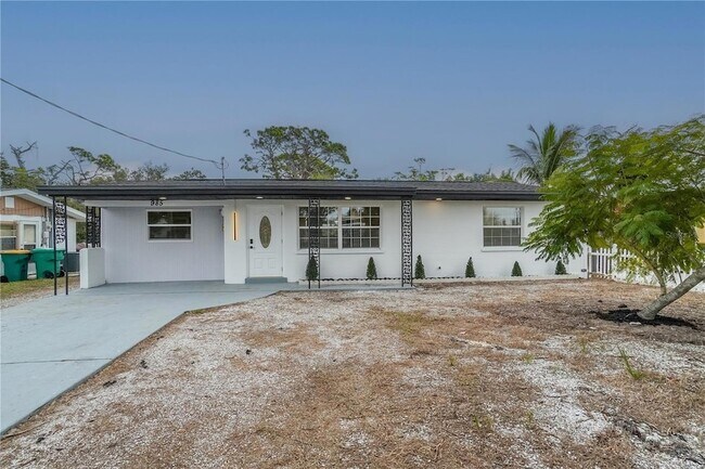 Building Photo - 985 Liberty St