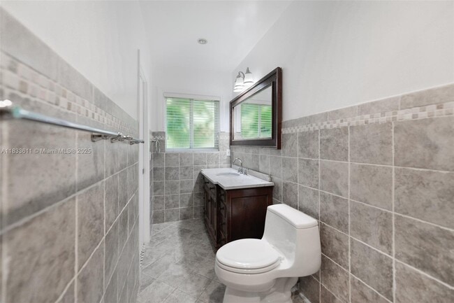 Building Photo - 3615 Riviera Ct