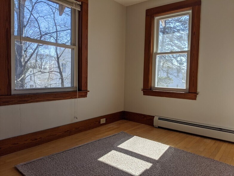 Bedroom 3 - 47 W Main St