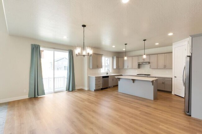 Building Photo - SPECTACULAR VIRTUALLY NEW HOME IN SOUGHT A...