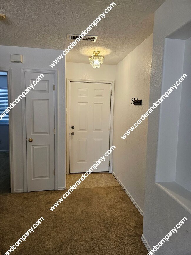 Building Photo - Wonderful 4 Bedroom, 3 Bathroom, 1 Car Gar...