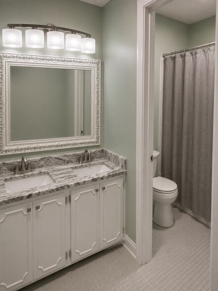 Bathroom - 1935 Gardiner Ln