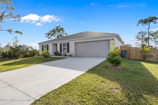 Building Photo - 1550 Leeward Ave SE