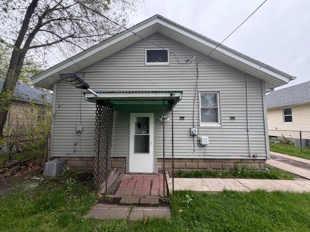 Building Photo - 1241 Bissell St