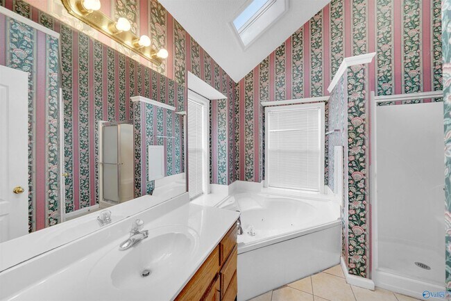 Building Photo - 103 Sunset Blvd