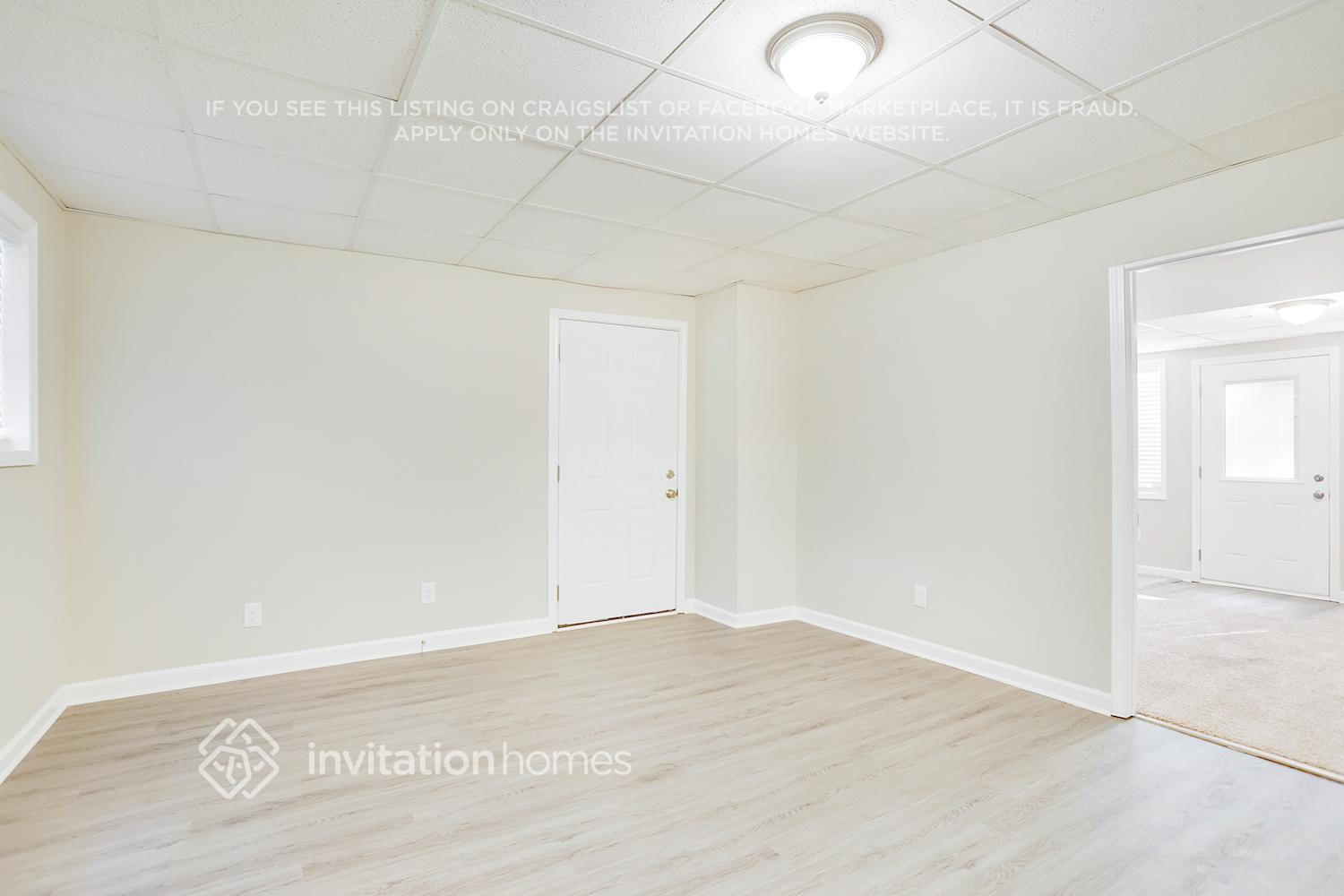 Building Photo - 5545 Gibson Dr