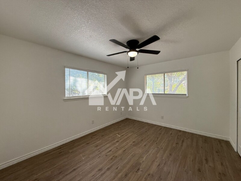 Building Photo - 6726 Alan Hale Dr