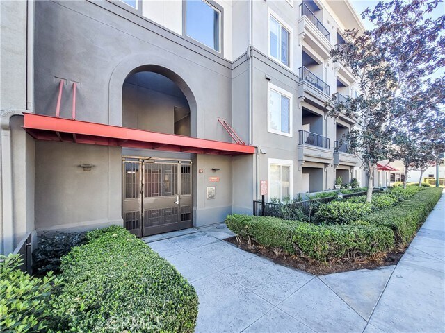 Building Photo - 1801 E Katella Ave