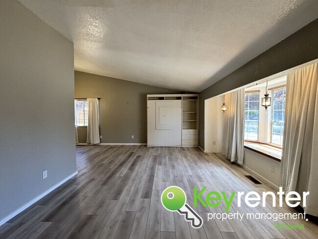 Building Photo - Remodeled 3-Bedroom Home in Steilacoom wit...
