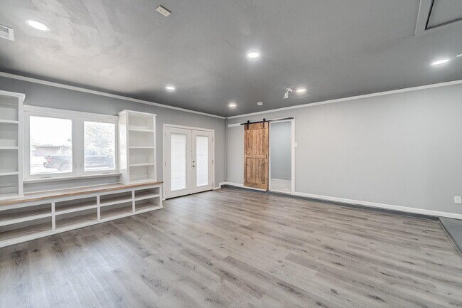 Building Photo - 5403 12th St