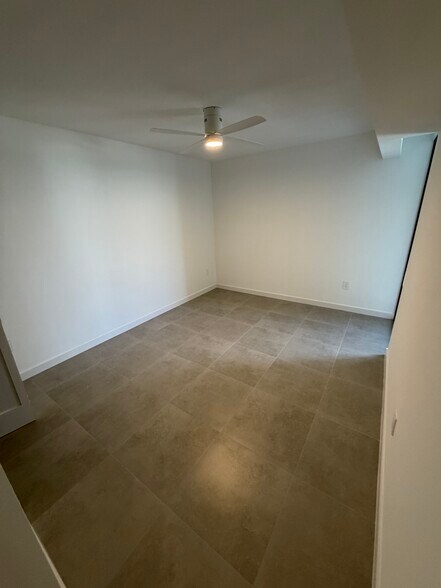 Building Photo - 1942 Taylor St