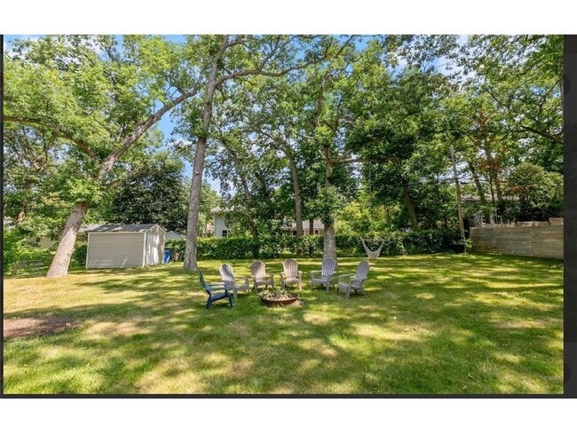Building Photo - 1620 Winnetka Ave N