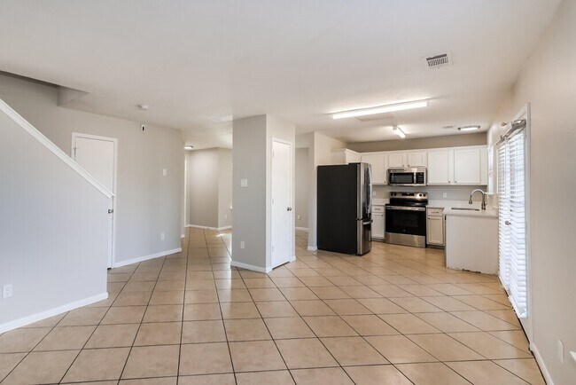 Building Photo - 5622 Coastal Way