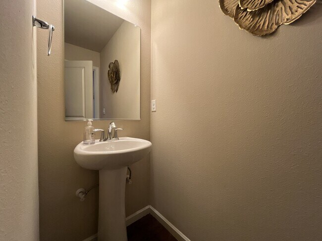 Building Photo - Stunning 4 Bedroom + Loft Bethany Home with Open Layout, Stainless Steel Kitchen, Two Car Garage ...