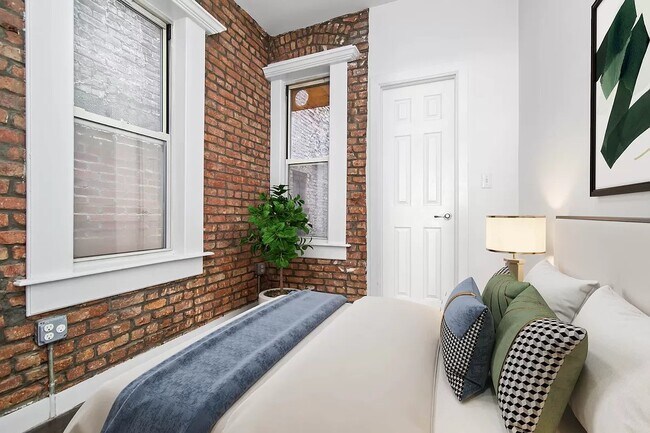 Building Photo - 104 Forsyth Street