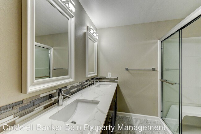 Building Photo - 12838 SE 41st Ln