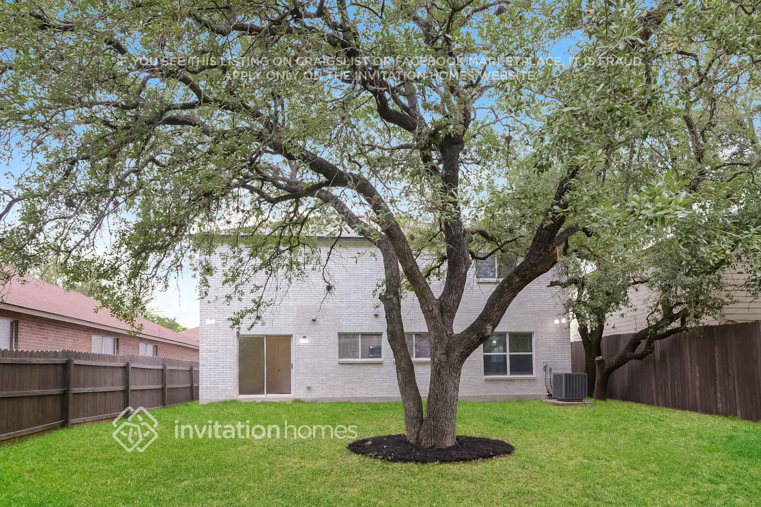 Building Photo - 10622 Manor Creek