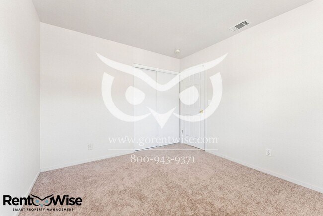 Building Photo - 406 Grenadine Way