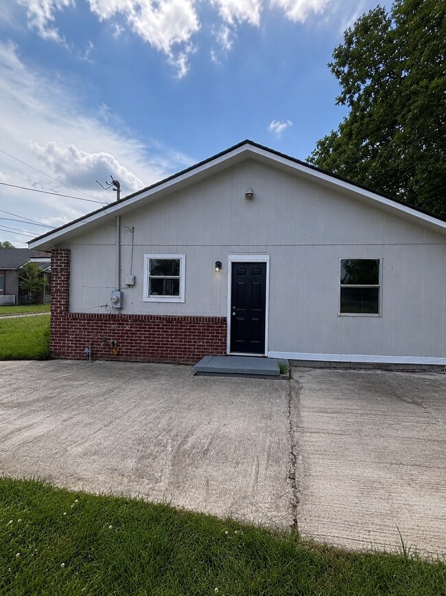 Building Photo - 103 Fagan Cir