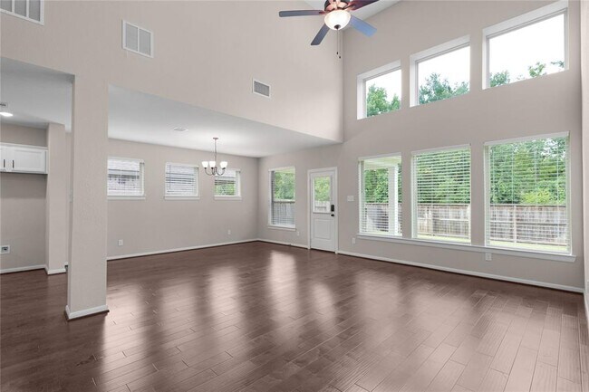 Building Photo - 23827 Via Leoni Dr