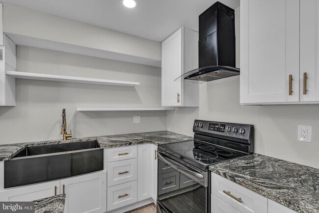 Building Photo - 5319 Satterfield Dr