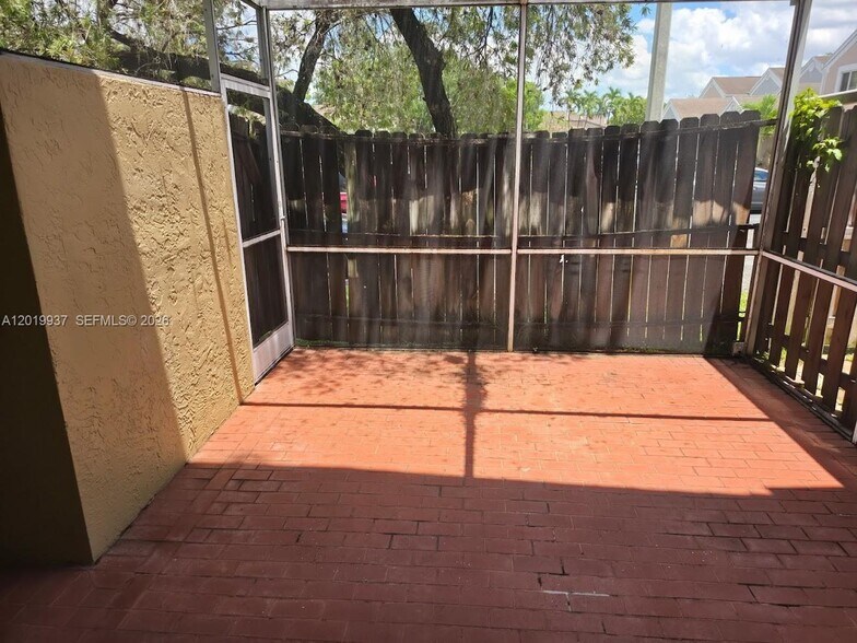 Building Photo - 1325 NW 124th Ave