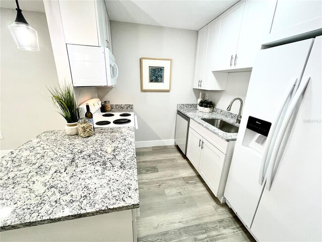 Building Photo - 11914 Cypress Vista