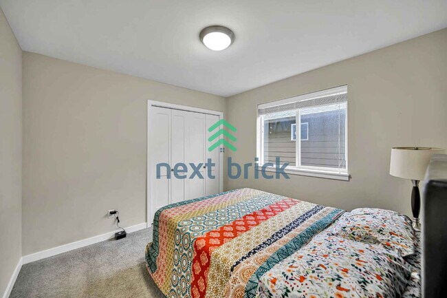 Building Photo - Stunning 4-Bedroom, 3-Bathroom East-Facing Cul-De-Sac Home in Laterra Estates