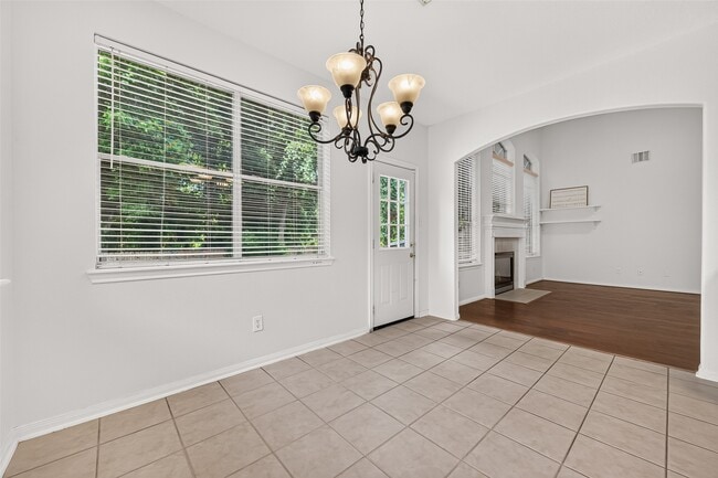 Building Photo - 2710 Five Oaks Dr