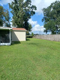 Building Photo - 5924 Vanco Dr