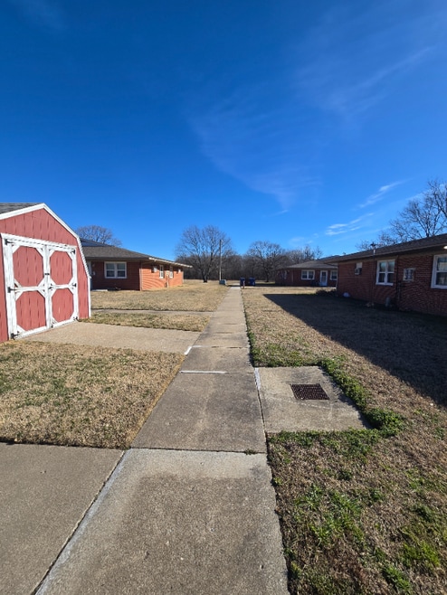 Building Photo - 400 E High St