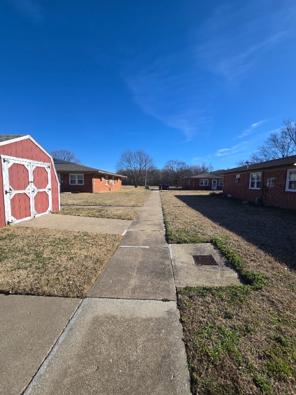 Building Photo - 400 E High St